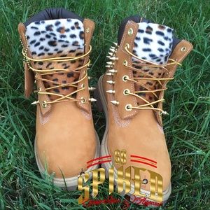 Leopard spiked timberlands